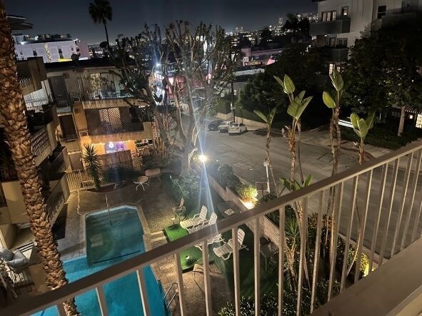 Building Photo - 1140 N Clark St