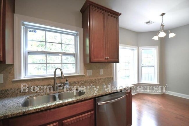 Building Photo - 8566 Royal Palm Ln
