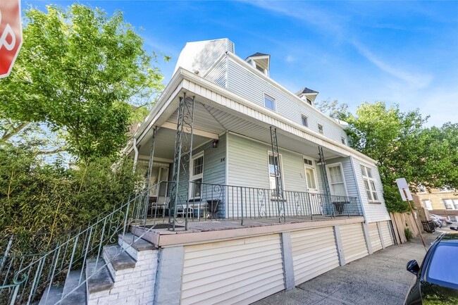 Building Photo - 54 Highland Ave