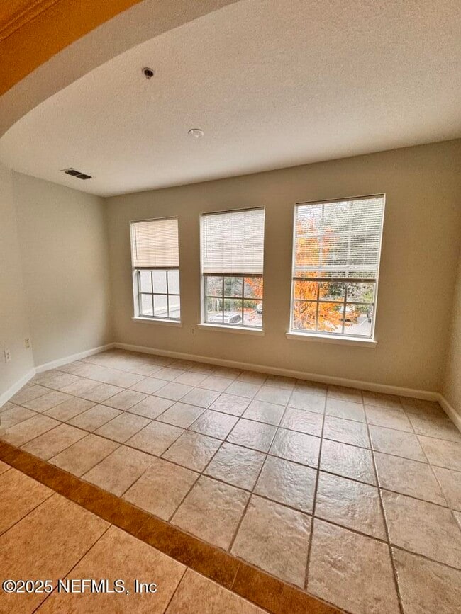 Building Photo - 3591 Kernan Blvd S