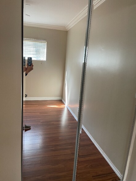 Building Photo - 8546 Cashio St