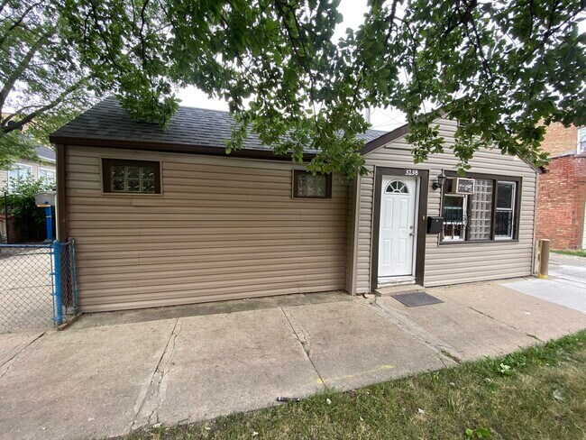 Building Photo - 3238 N Leclaire Ave