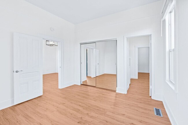 Building Photo - Downtown Napa 2 bdrm 1.5 Bath Home Availab...