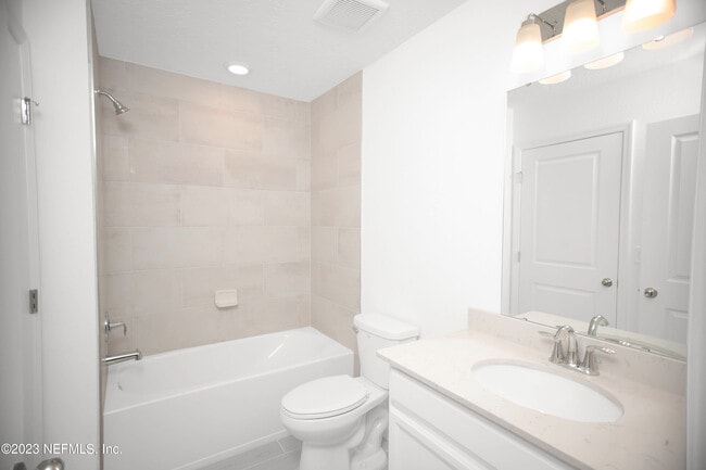 Building Photo - 348 Rosemont Dr