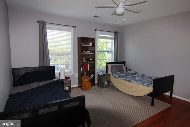 Building Photo - 25783 Fenian Ct