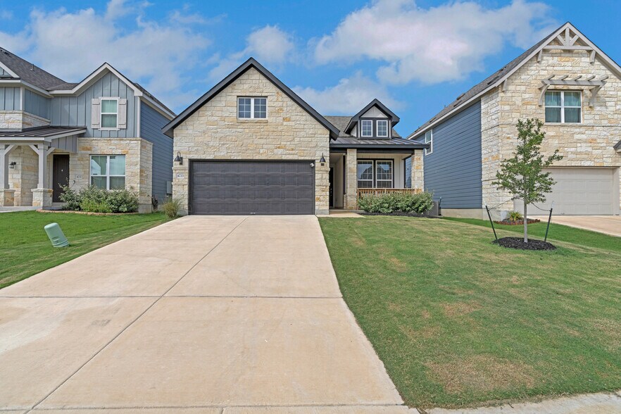 Building Photo - 4733 Whaler