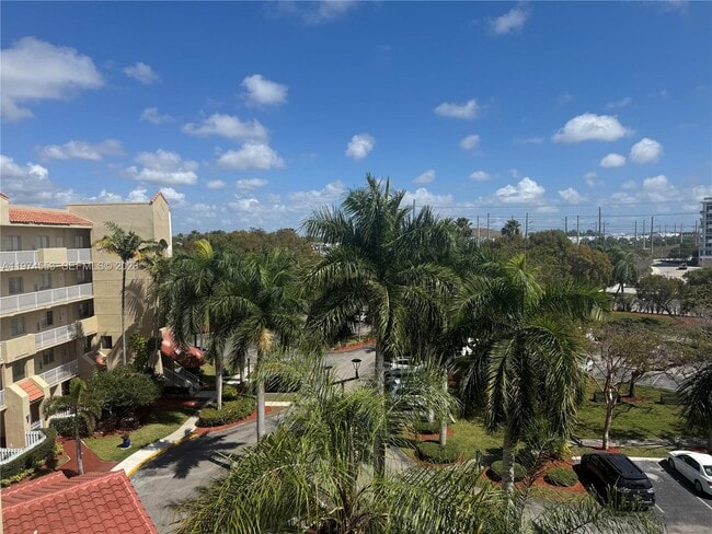 Building Photo - 10720 NW 66th St