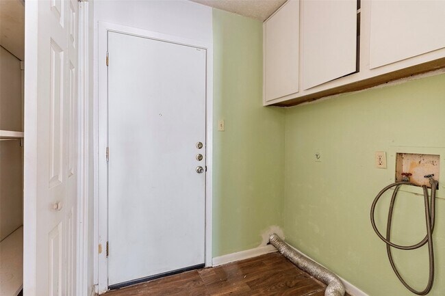 Building Photo - 309 Blake Dr