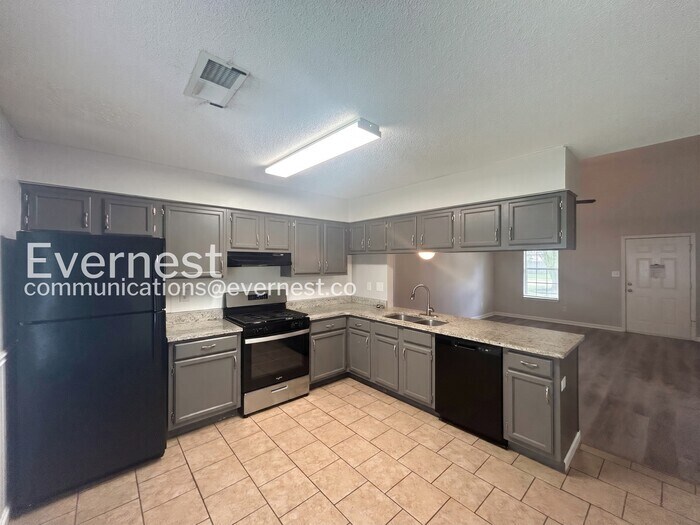 Building Photo - 2912 Waverly Dr