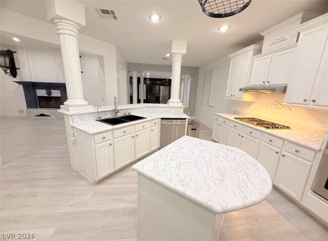 Building Photo - 4875 Impressario Ct