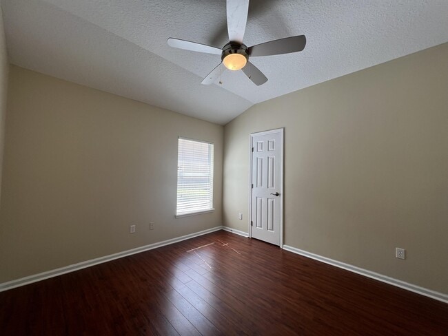 Building Photo - 3466 Laurel Leaf Dr