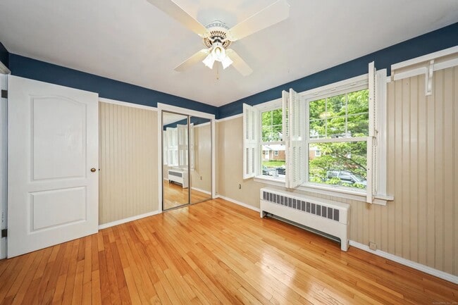 Building Photo - 70 Cold Spring Cir