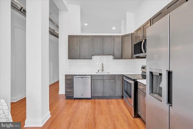 Building Photo - 1406-10 Fairmount Ave