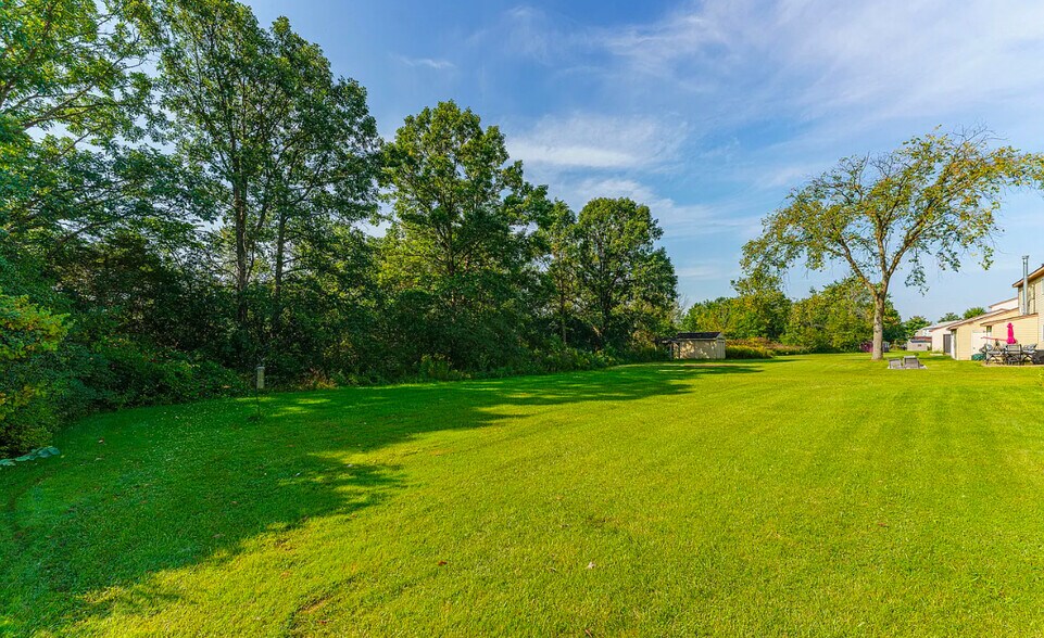 Building Photo - 44 Suncrest Dr
