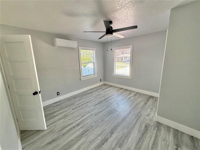 Building Photo - 2728 1st Ave S