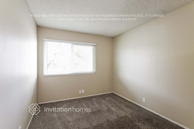 Building Photo - 1870 Woodglen Ln