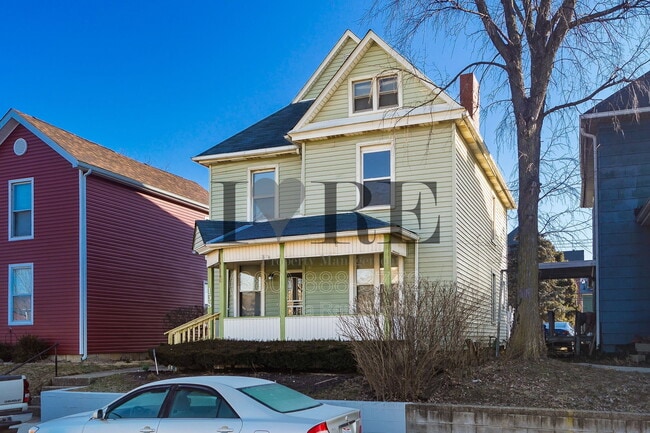 Building Photo - 158 Dakota Ave