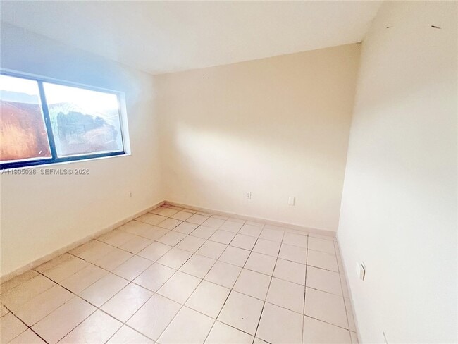 Building Photo - 5712 W 25th Ct