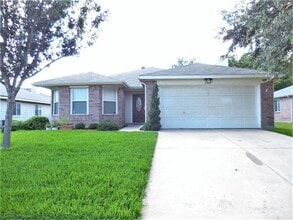 Building Photo - 2209 Lookout Ln