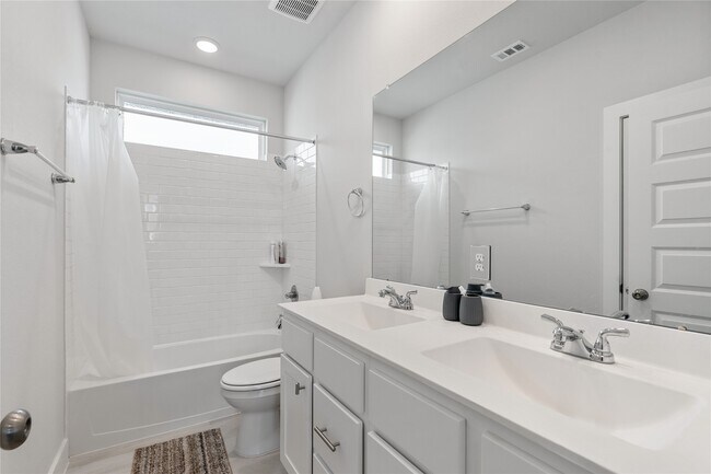 Building Photo - 17623 Azalea Clf Ct