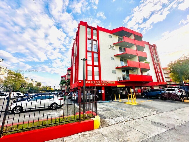 Building Photo - 1750 W 46th St