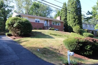 Building Photo - 3BR Ranch House for Rent in Upper St. Clai...