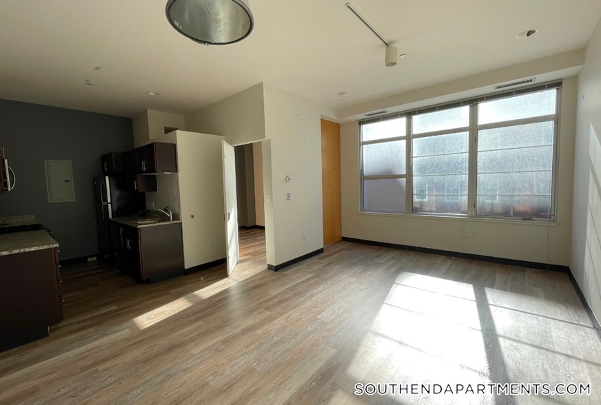 Building Photo - 160 E Berkeley St