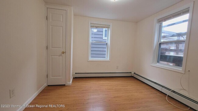 Building Photo - 218 Porter Ave