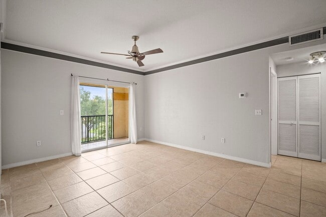 Building Photo - Stunning 2-bedroom, 2-bathroom, Gated comm...