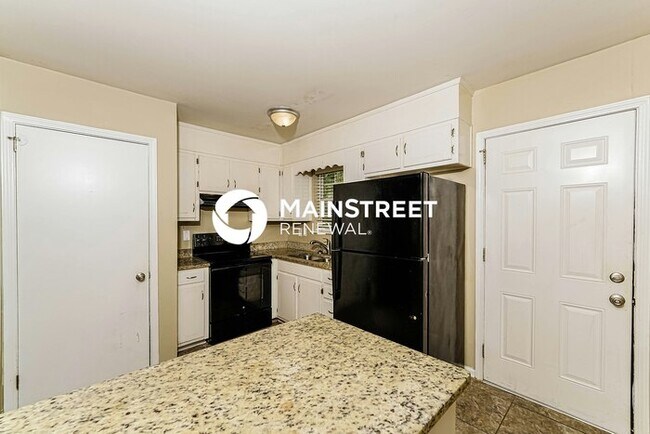 Building Photo - 3 Bedroom Pet-Friendly Home in Birmingham,...