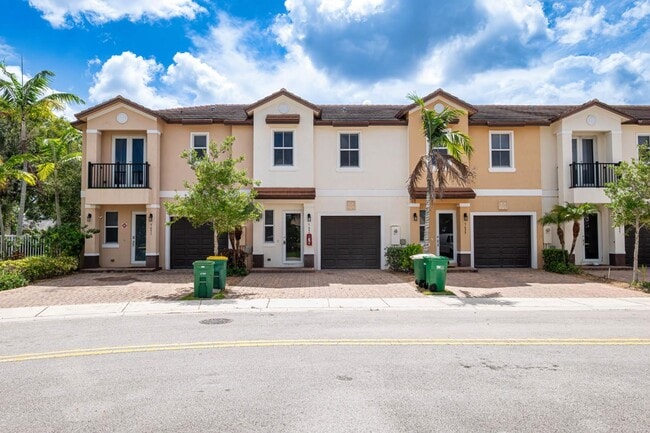 Building Photo - 7651 NW 88th Terrace