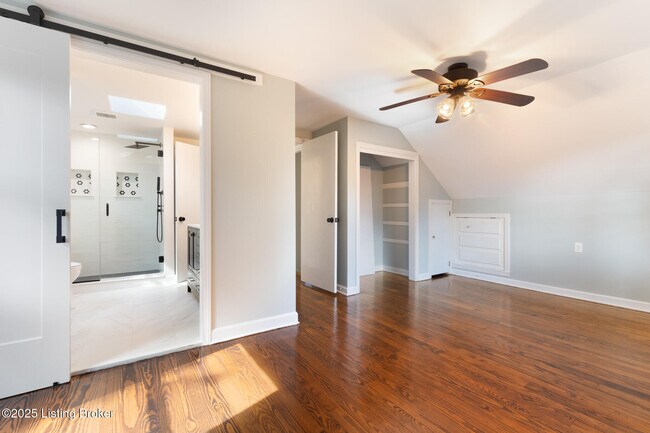 Building Photo - 810 Beechwood Rd