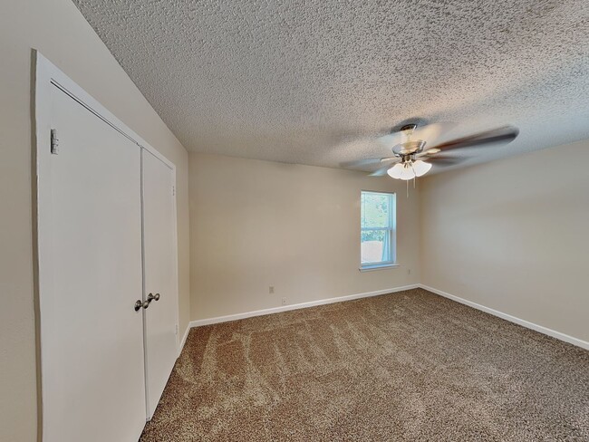 Building Photo - READY NOW! COME CHECK IT OUT!