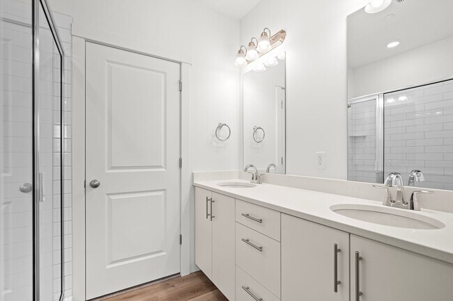 Building Photo - Desert Color Delight! NO APPLICATION FEE