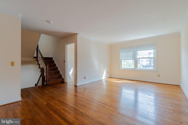 Building Photo - 3548 S George Mason Dr