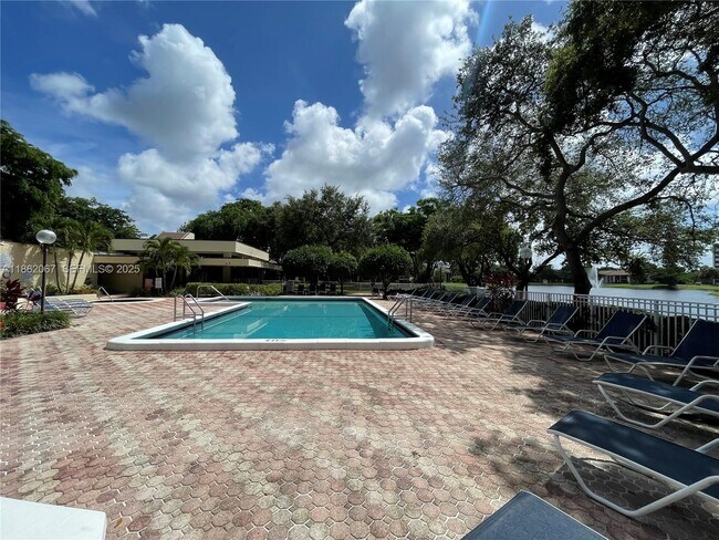 Building Photo - 1953 SW 15th St