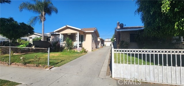 Building Photo - 8424 Beechwood Ave
