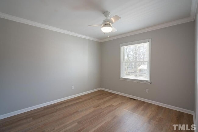 Building Photo - 312 W Park St