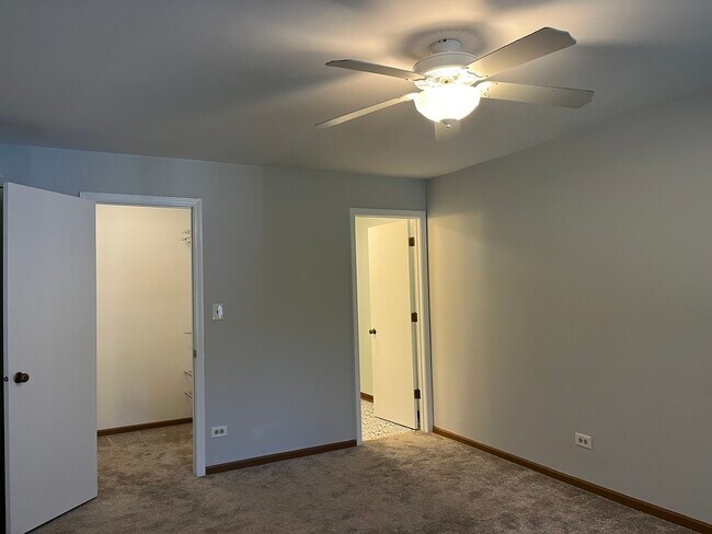 Building Photo - 978 Benedetti Dr