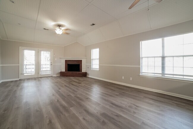 Building Photo - 7413 Tack Cove