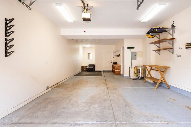 Building Photo - 874 W Carving Edge Ct