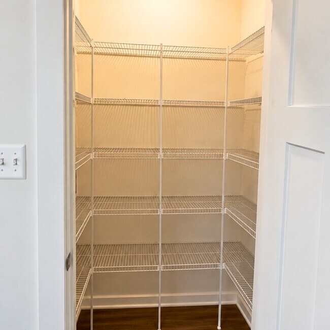 Building Photo - 1206 Marsalis Pl