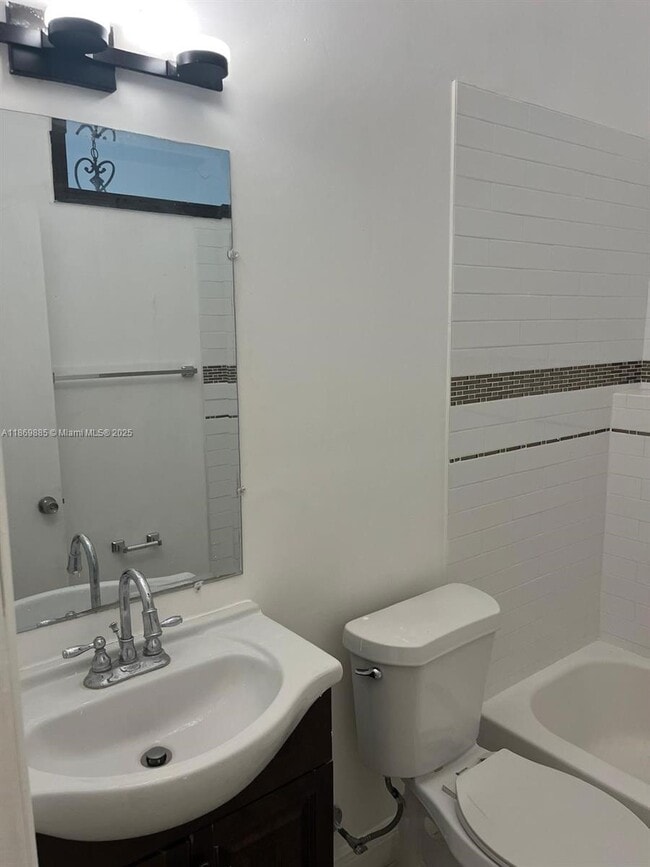 Building Photo - 7133 SW 109th Ct