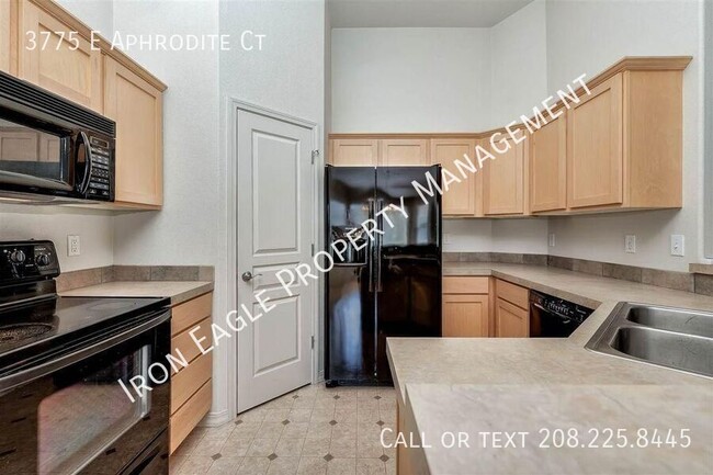 Building Photo - 3775 E Aphrodite Ct