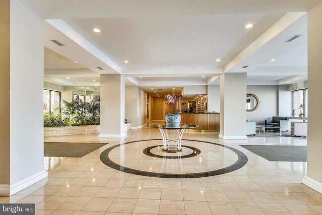 Primary Photo - 501 Slaters Ln