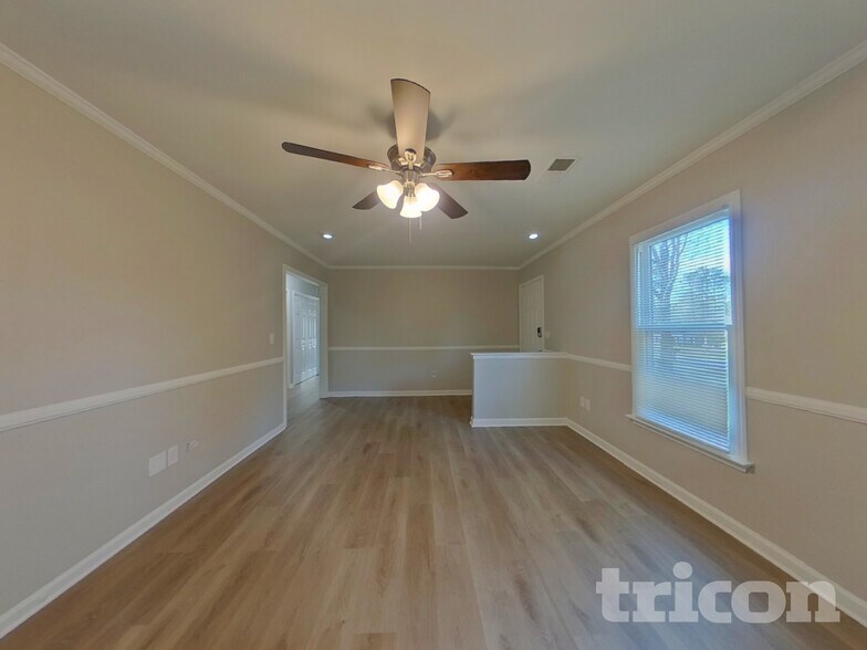 Building Photo - 308 Kenton Dr