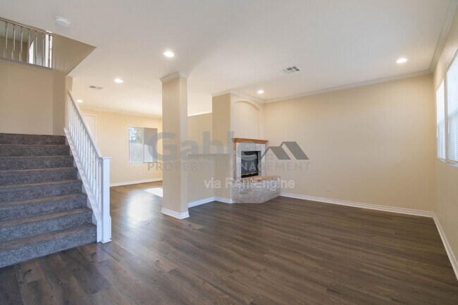 Building Photo - 37400 Queen Anne Pl