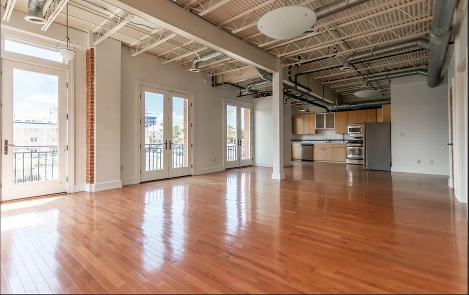 Building Photo - 107 1st St S