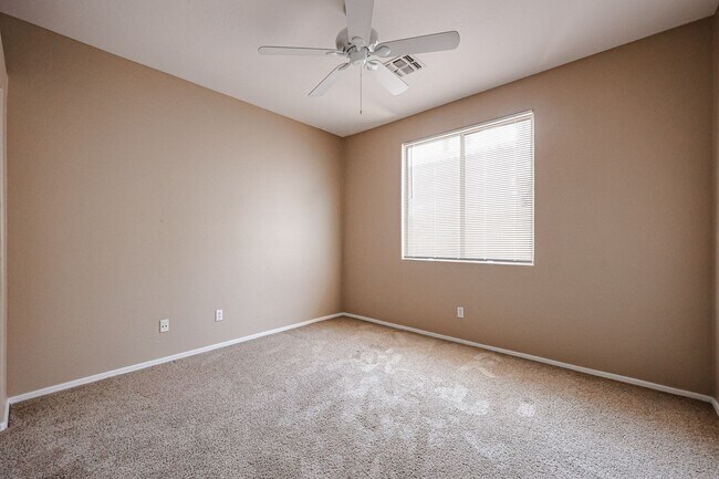 Building Photo - COMING SOON !! Lovely 4Bedroom/2Bath in the Heart of Chandler