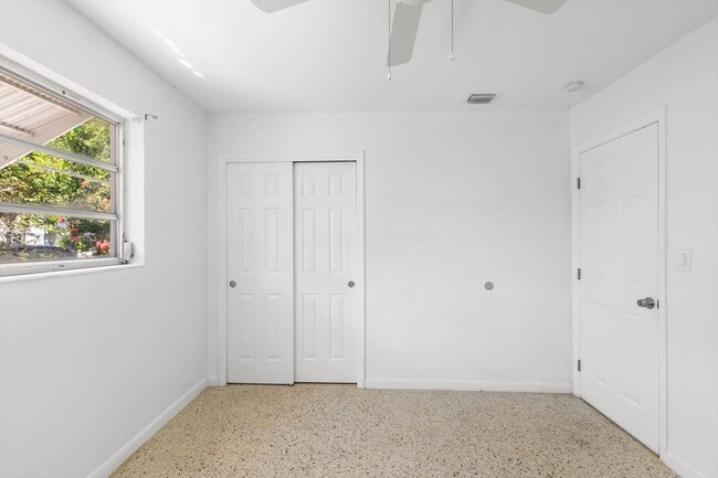 Building Photo - 2421 Patterson Ave